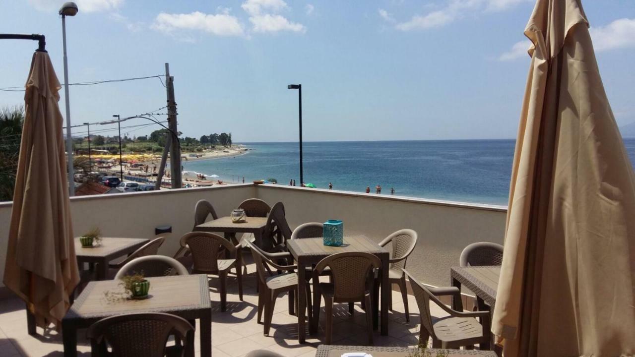 B&B A Due Passi Dal Mare Catona Di Reggio Calabria Luaran gambar