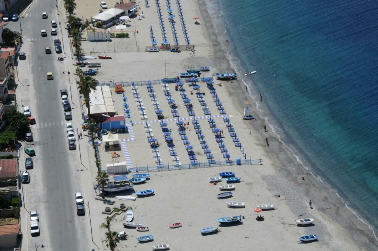 B&B A Due Passi Dal Mare Catona Di Reggio Calabria Luaran gambar