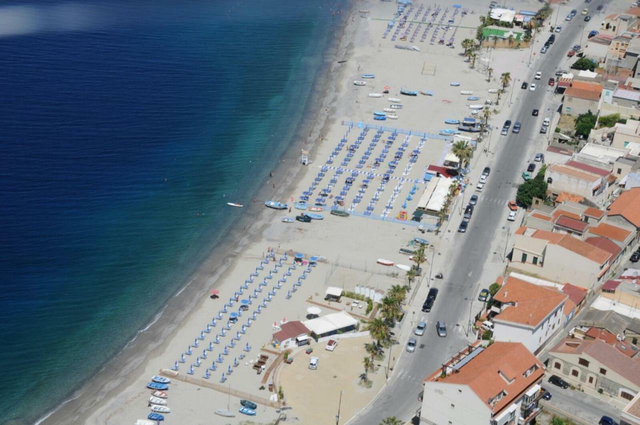 B&B A Due Passi Dal Mare Catona Di Reggio Calabria Luaran gambar