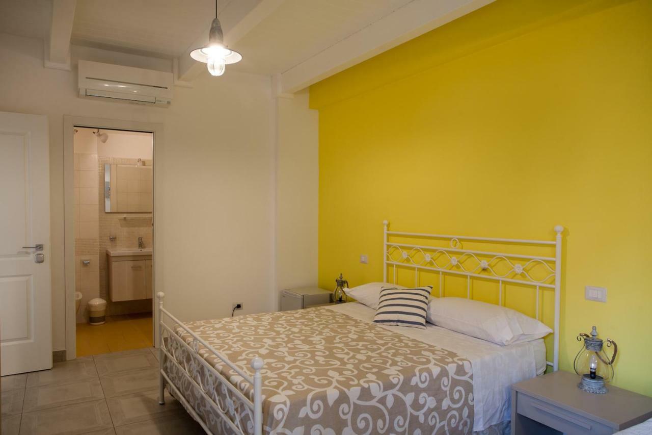B&B A Due Passi Dal Mare Catona Di Reggio Calabria Luaran gambar